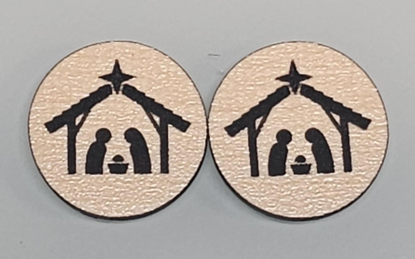 Gravierte Cabochons der Kollektion „Mama“