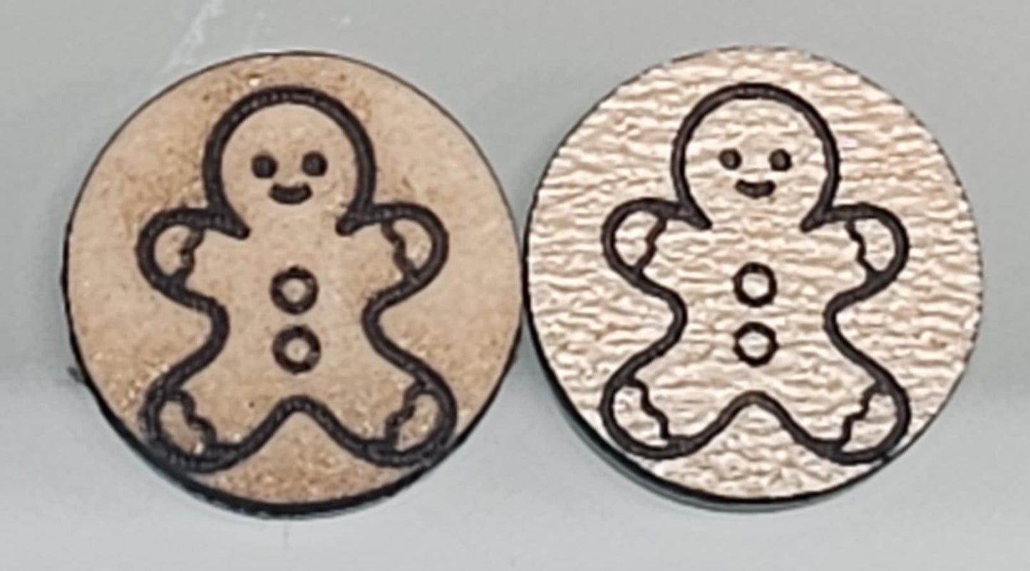 Gravierte Cabochons der Kollektion „Mama“