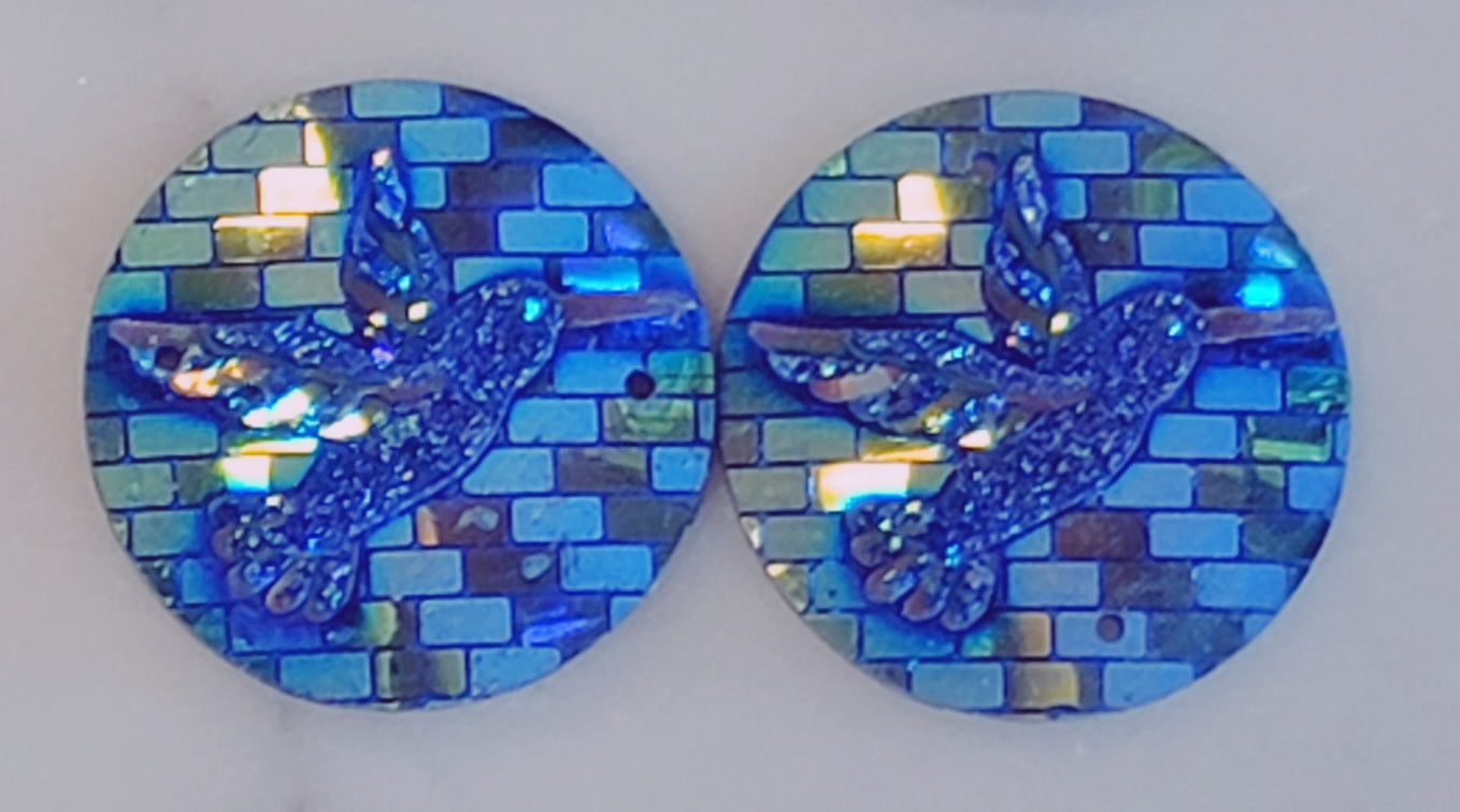 Round Hummingbird Cabs