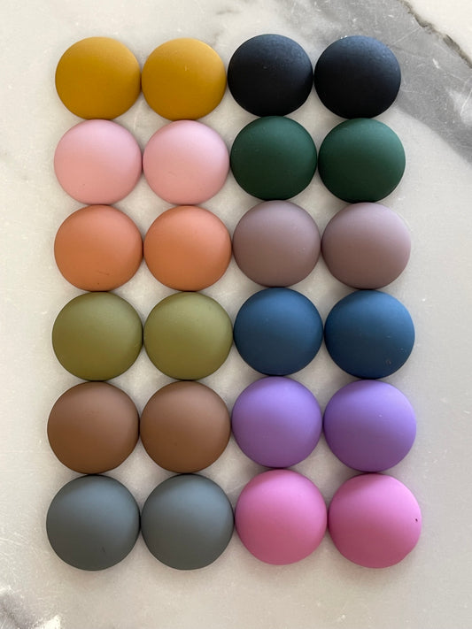 Runde, matte Cabochons