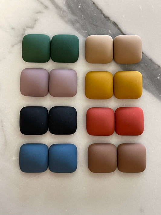 Abgerundete, quadratische, matte Cabochons