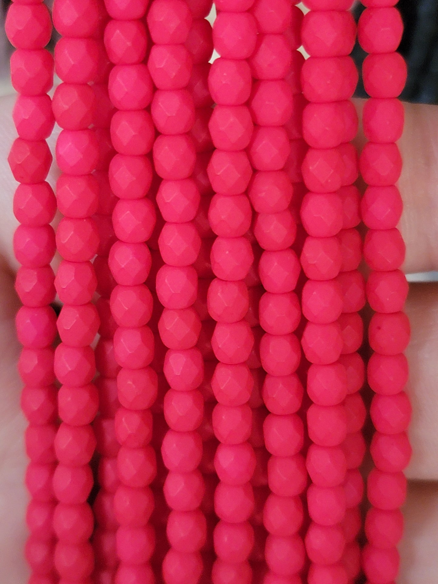 (4mm) Fire Polish Edging Beads