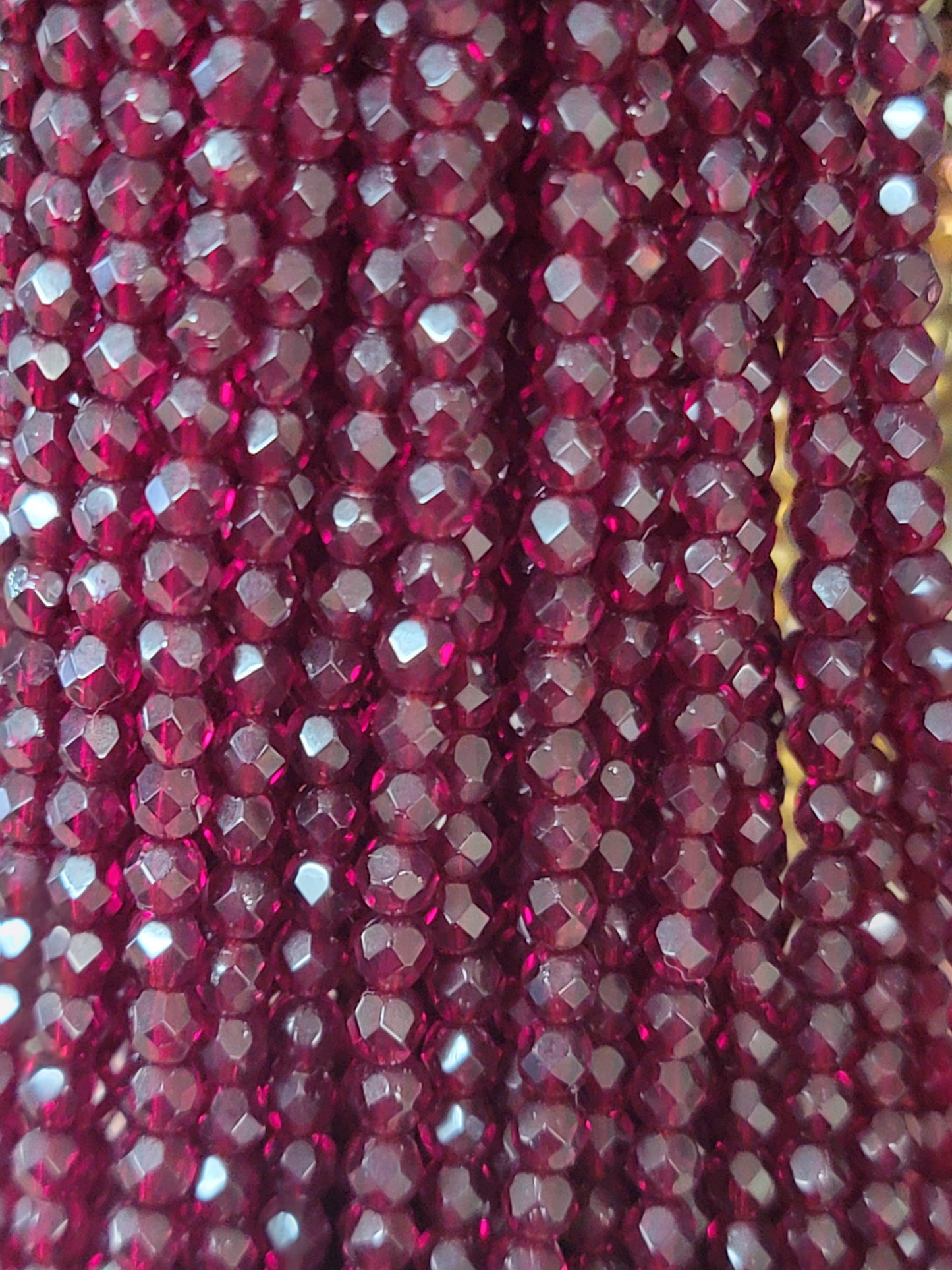 (4mm) Fire Polish Edging Beads