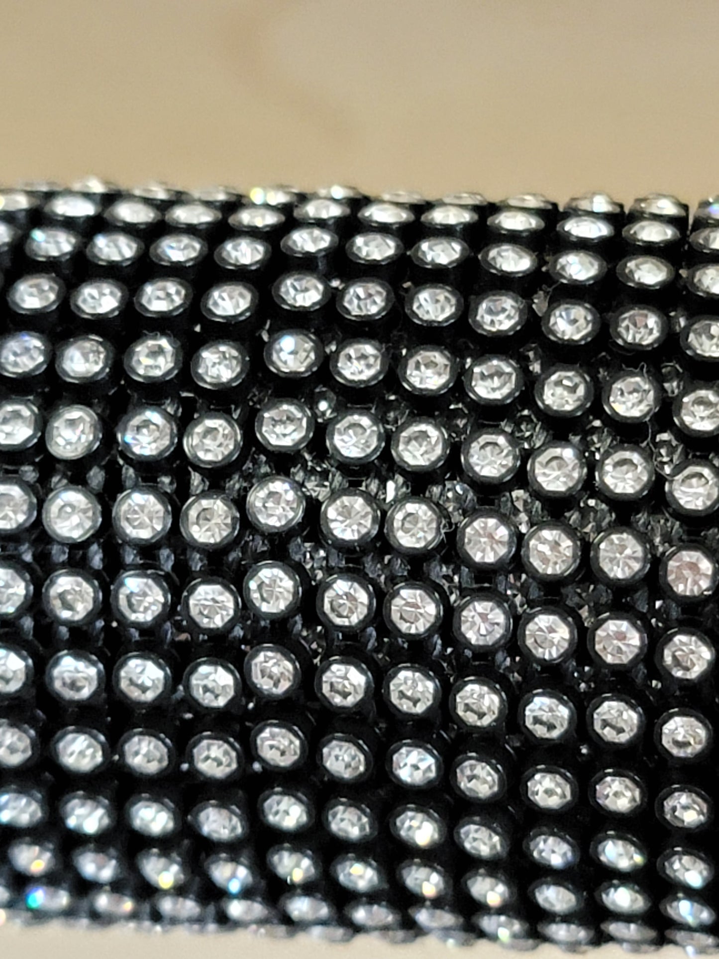 SS6 Plastic Rhinestone Banding