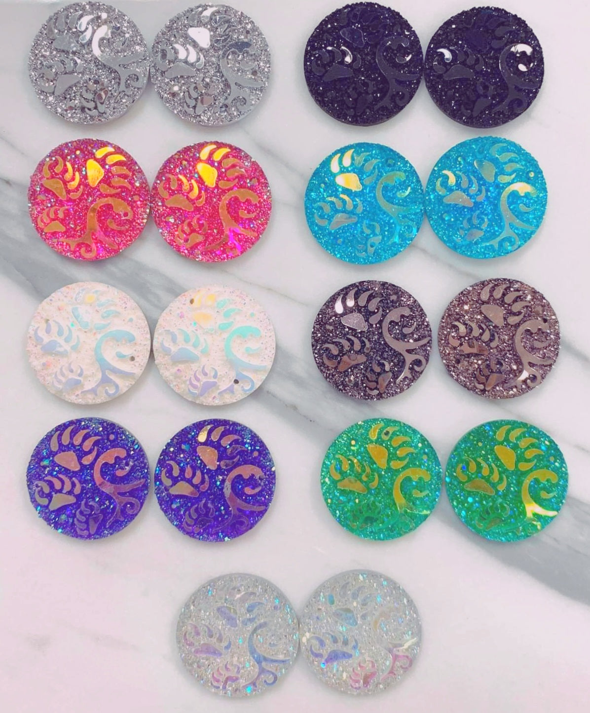 Round Paw Swirl Cabs